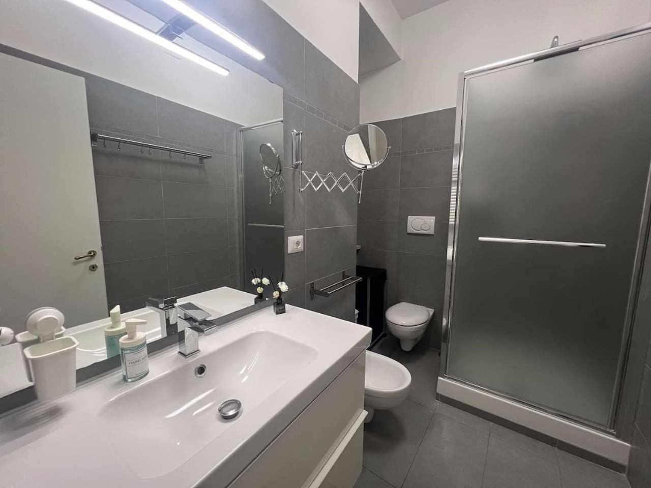 Modern Apartment In Monteverde Rome Exterior photo